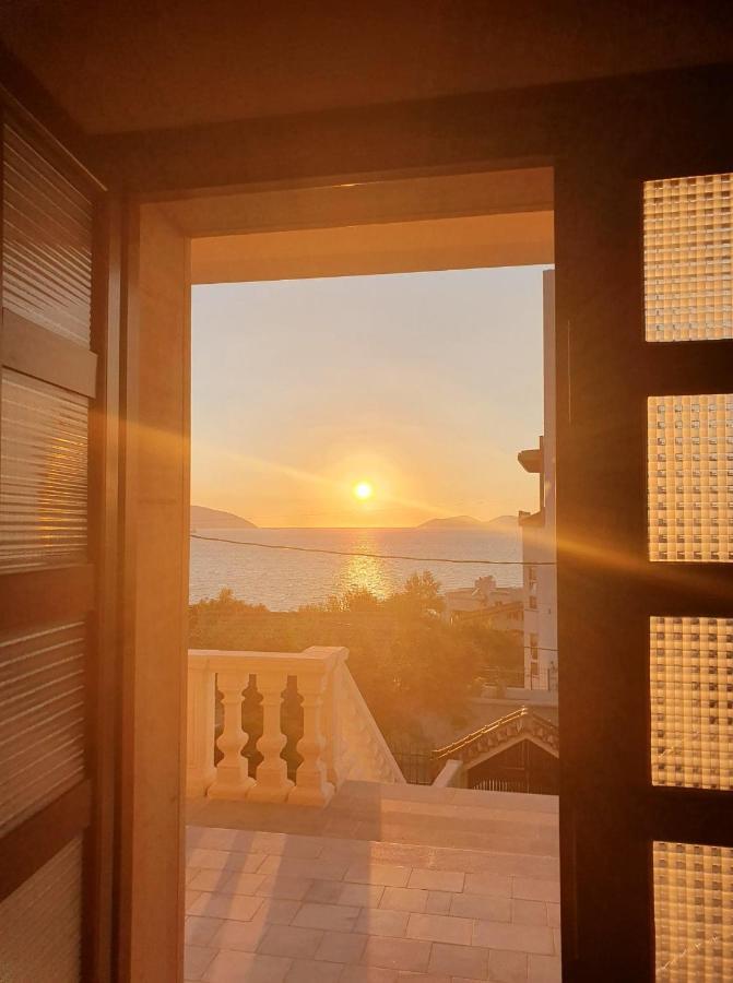 Villa Mare - For Families & Groups Vlorë Buitenkant foto