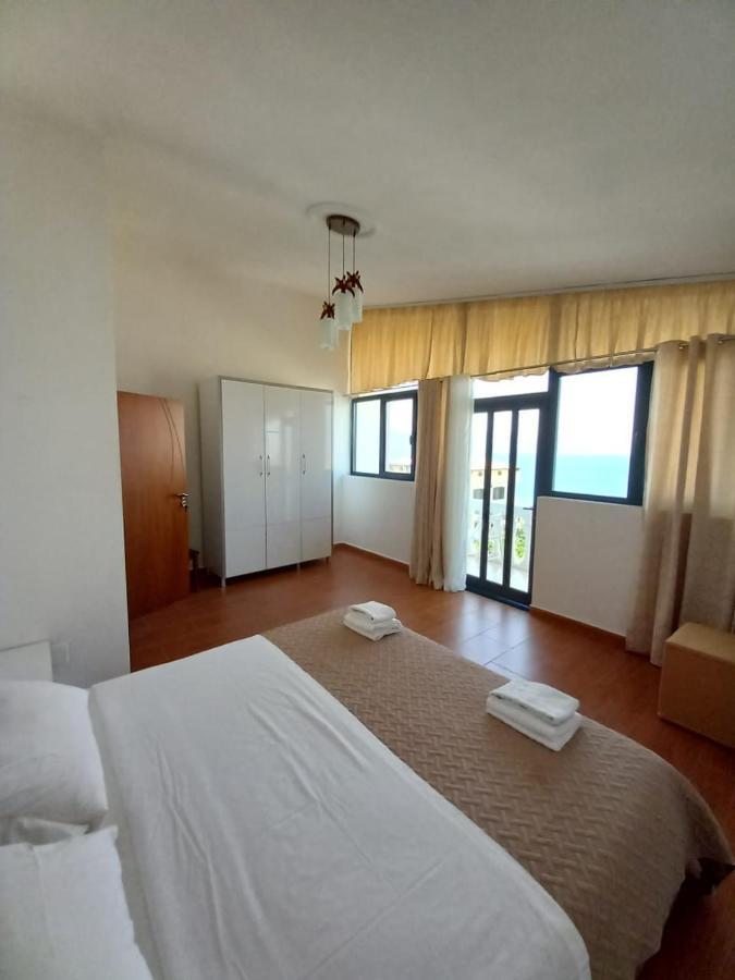 Villa Mare - For Families & Groups Vlorë Buitenkant foto