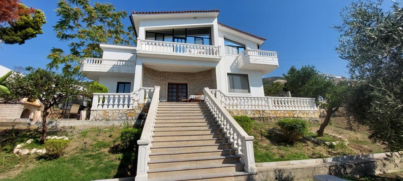 Villa Mare - For Families & Groups Vlorë Buitenkant foto